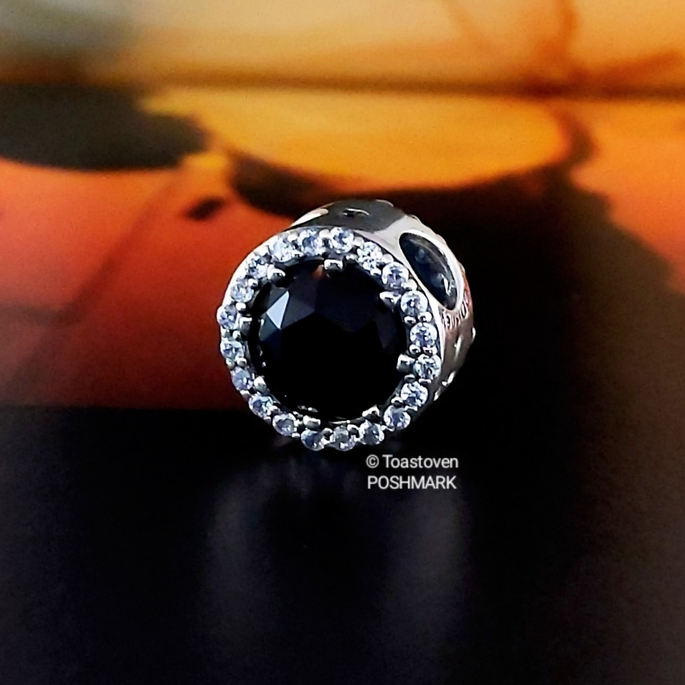 Pandora Disney Evil Queen's Black Magic Radiant Charm